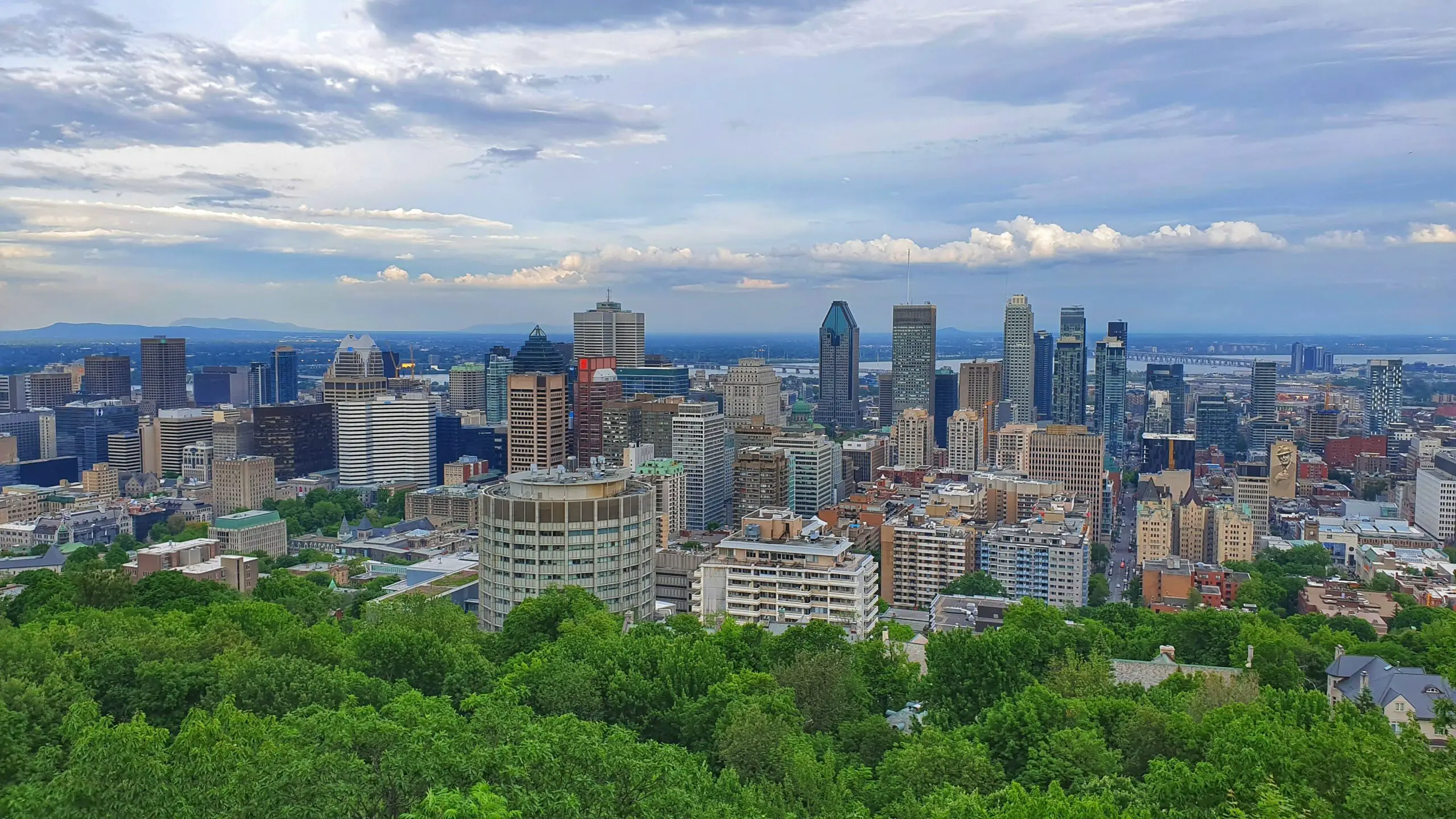 40 meilleures entreprises à Montréal pour les travailleurs étrangers